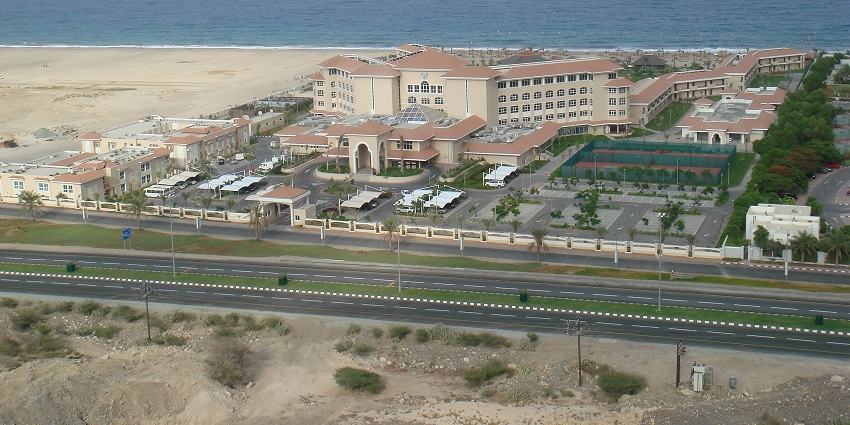 You have many lavish restaurants available to stay near Fujairah Fort