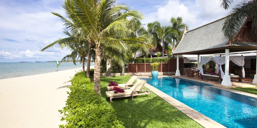 Accommodations near Mu Ko Chang National Park include luxurious villas, beachfront views