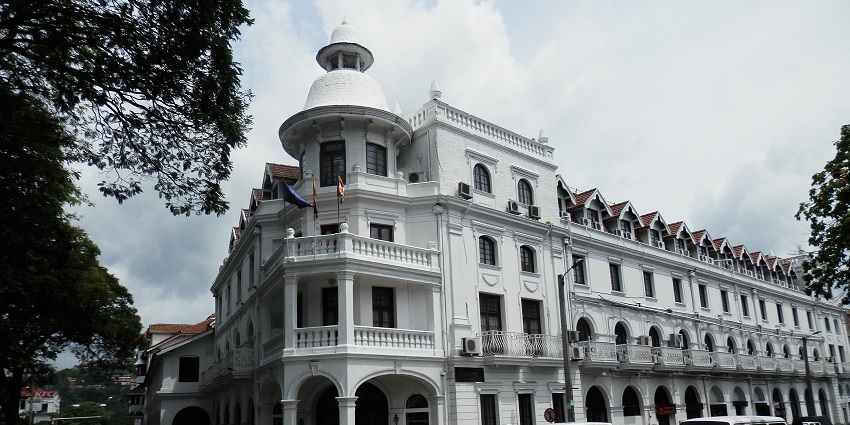 An outer view of one of the most famous hotels to stay in Kandy
