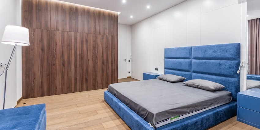 This beach has a multitude of accommodations suiting travellers with various budget preferences.