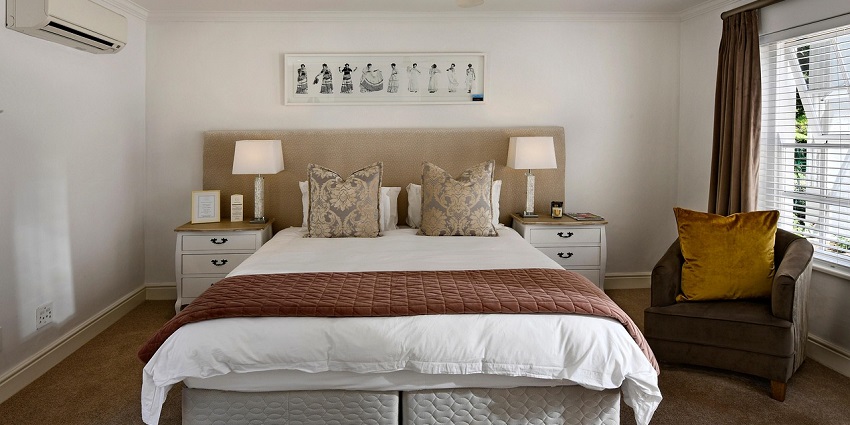 An image resembling the hotel room near the Umred Karhandla Wildlife Sanctuary.