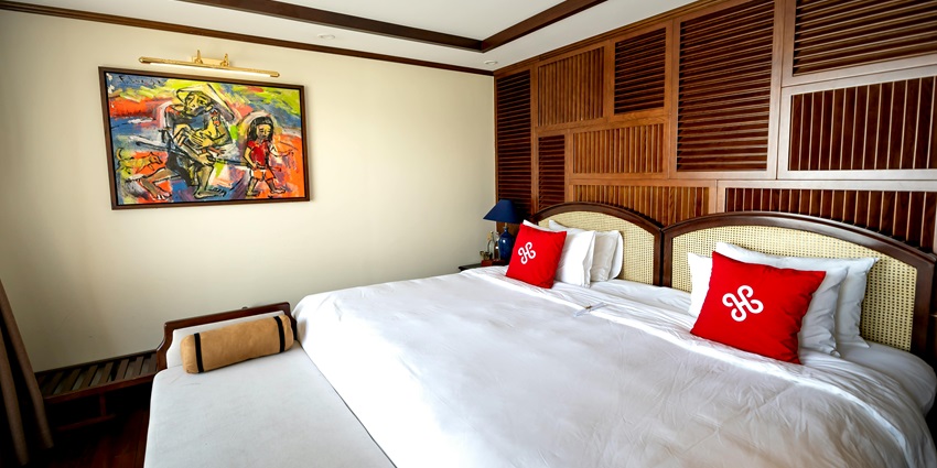 Rome offers diverse accommodations, from luxury hotels to budget-friendly stays.