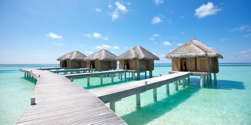 From luxurious hotels to resorts, there are many accommodation options in Maldives.