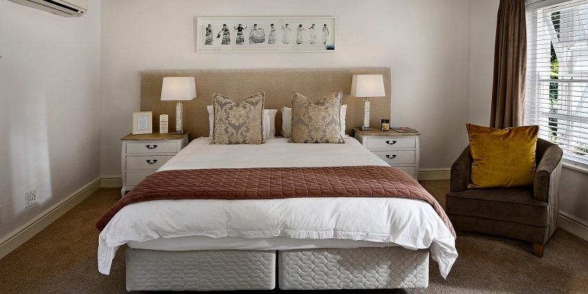 An image of a beautiful room at the hotel nearby, offering a diverse range of facilities.