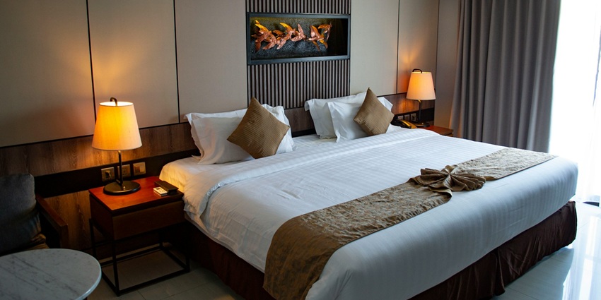 One of the multiple hotels stay near Nainital Temples offering a comfortable stay
