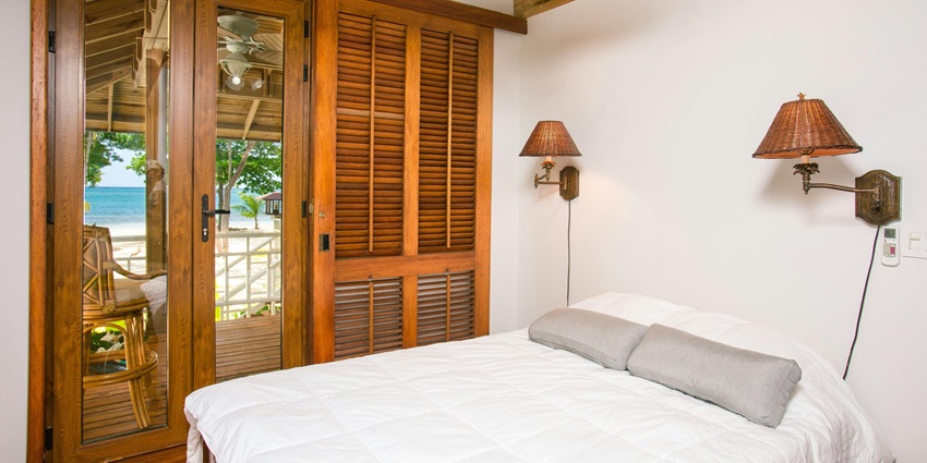 An image of a luxurious hotel room with ocean views in Byron Bay.