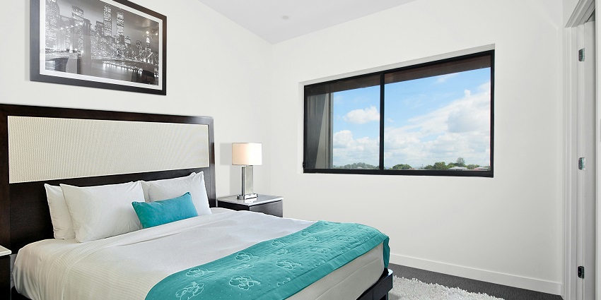 Hotels near Burj Khalifa Fountain Show offer luxury, mid-range, and budget-friendly stays.