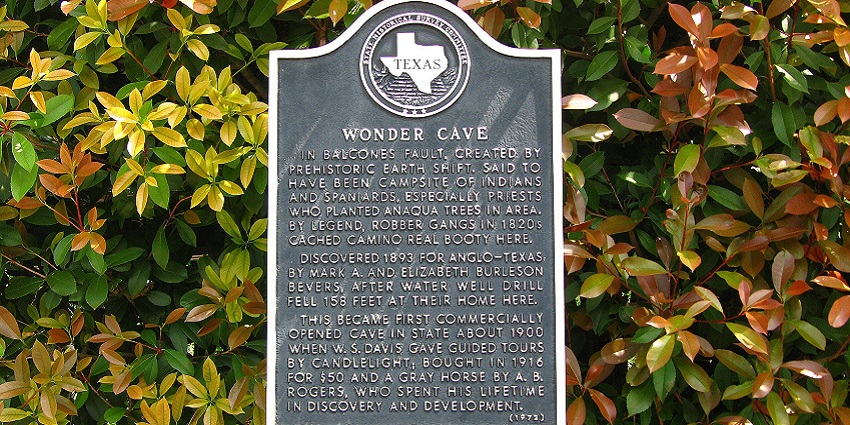 An image showing the iconic Wonder Cave sign, a famous place near Cradle Of Humankind.