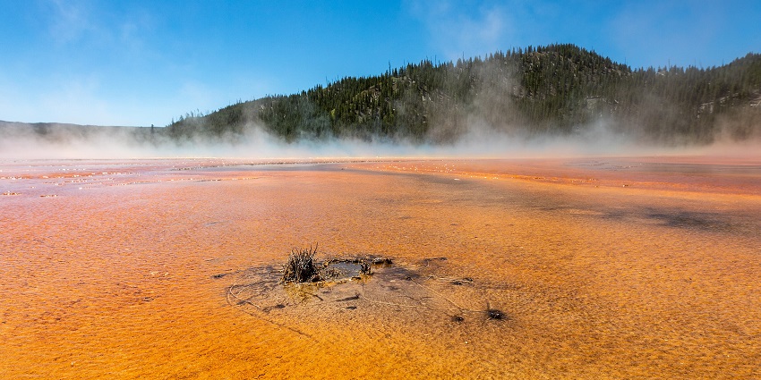 The Yellowstone National Park is the most popular hot spring geyser to visit this year.