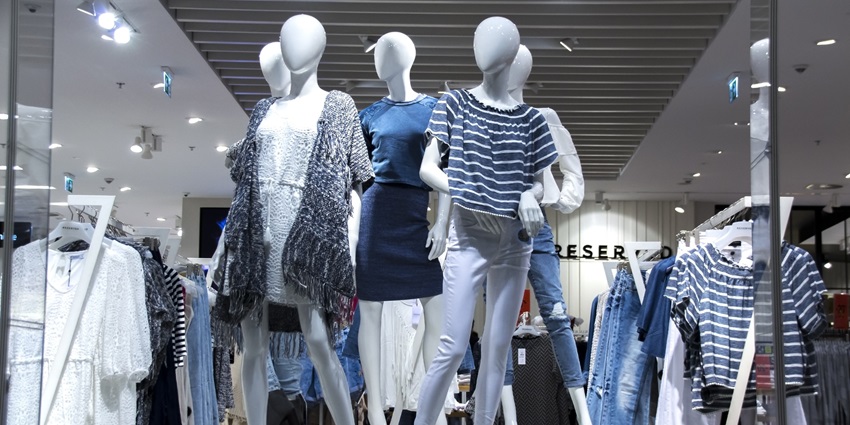 Shop and dine at ABI Çarshia, a modern centre - one of the best things to do in Prizen.