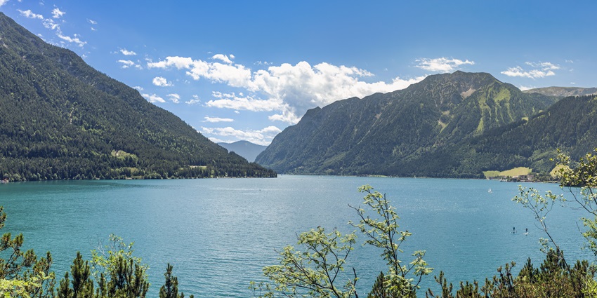 Explore the majestic Turquiose lake, one of the best places to visit near Innsbruck