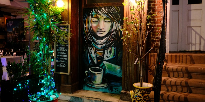 Bar El Cairo, a historic gem of nightlife in Rosario Argentina, buzzing with energy.