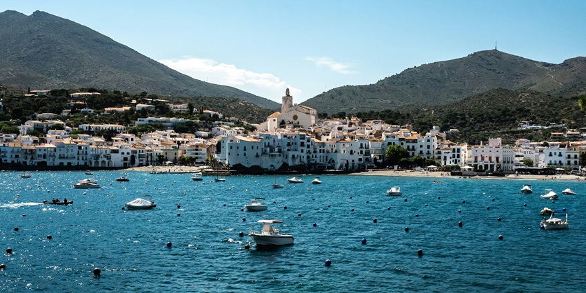Cadaqués is a marvellous tourist destination you cannot miss on your next trip.