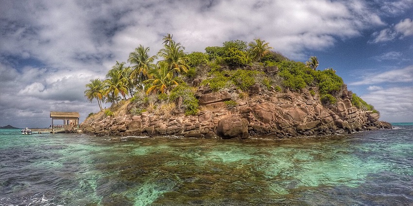 Cayo Cangrejo, a must-visit among places to visit in Isla de Providencia, Colombia