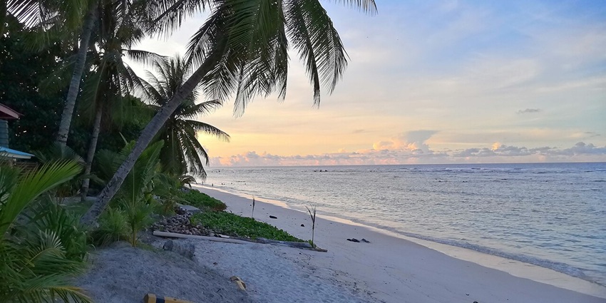 Image of Ewa Beach in front of Capelles Supermarket - one of the best places to visit on the Nauru Island