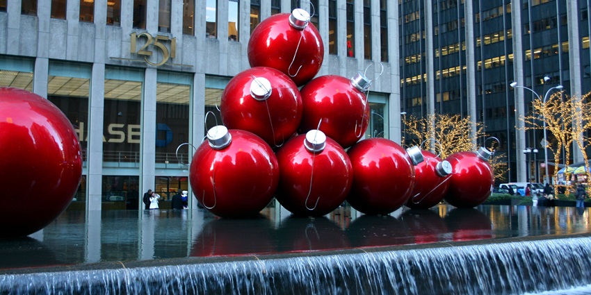 Explore the majestic Rockefeller Centre, one of the things to do in Manhattan, New York