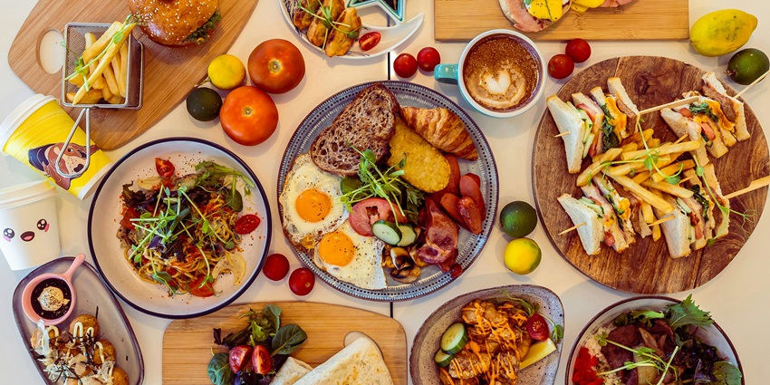 Savour diverse flavours at Newtown’s vegan and global eateries, a foodie’s paradise!