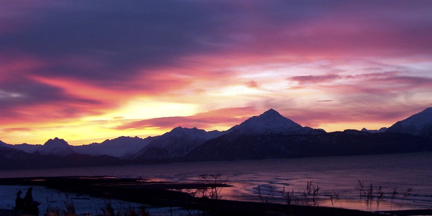 A scenic Alaskan town with stunning ocean views, rich wildlife, and a thriving fishing community.