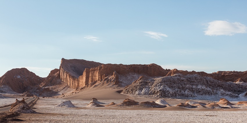 A picture of the vast expanse of Ischigualasto Provincial Park, one of the best places to visit in San Juan Argentina