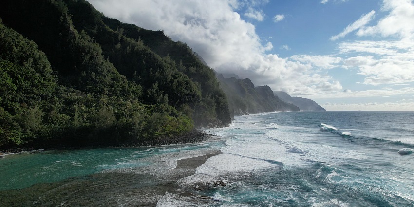 Best honeymoon destinations in the USA in May include the "Garden Isle" of Hawaii, known for its lush rainforests, dramatic cliffs, and pristine beaches.