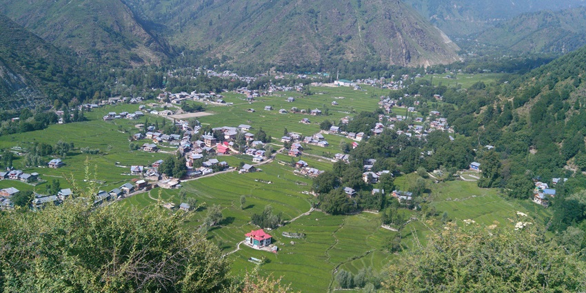 Image of Tangdhar Town In Distt Kupwara - places to visit near Wular Lake the largest lake in Kashmir