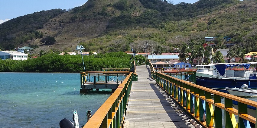 Lovers’ Bridge in Isla de Providencia, a scenic wooden walkway connecting two islands