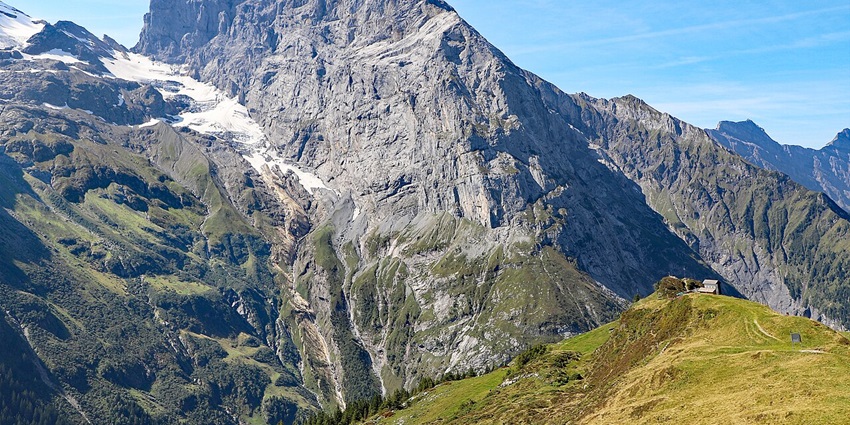 Mount Titlis is among the snowiest and most thrilling places to visit near Zurich, Switzerland.
