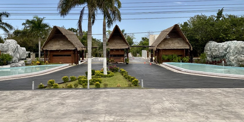 A region offering pristine beaches, and Mayan ruins, among the honeymoon places in Mexico.