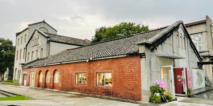 Enjoy craft beers at Young Henry’s Brewery, one of the most fun things to do in Newtown
