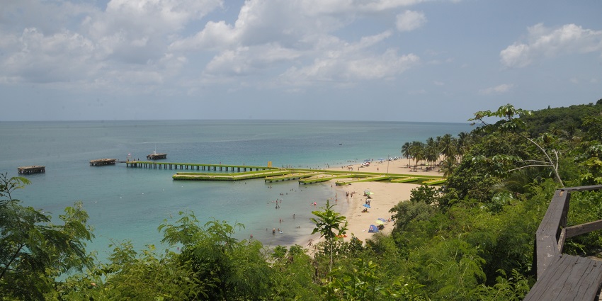 Enjoying snorkelling at the pristine Crash Boat Beach on your trip to Puerto Rico, USA