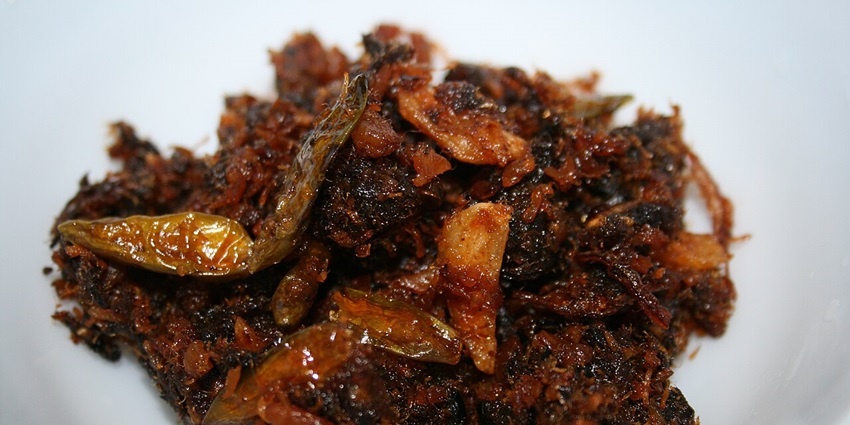 An image of Tamarind Flakes, a tourist favourite dish and famous food in Myanmar.