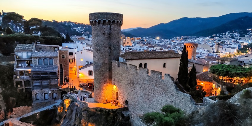 Tossa de Mar is one of the most enchanting tourist destinations for every traveller.