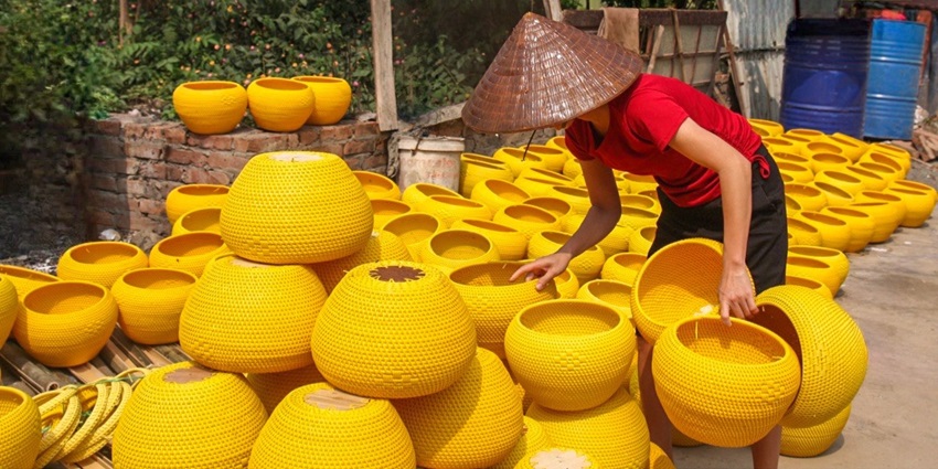Tre Viet Tourist Village is a great spot for group games, picnics, and trying local seafood.