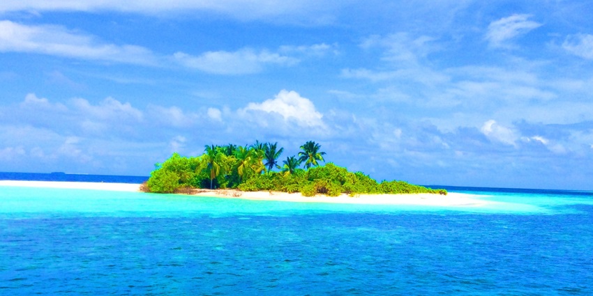 Walk through Jaluit Atoll’s historic remains and enjoy its rich cultural and natural beauty.