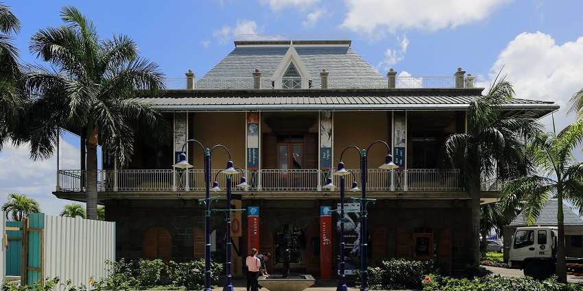The Blue Penny Museum in Port Louis showcases its colonial-inspired architecture.