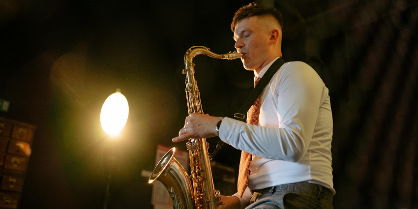 Experience live music & eclectic performances, one of the most fun things to do in Newtown