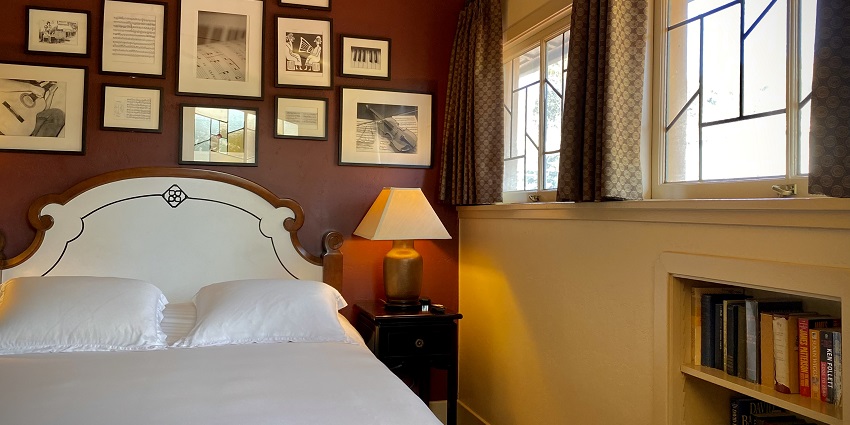 Take a look at the best accommodations near Semarang, from budget stays to luxury hotels.