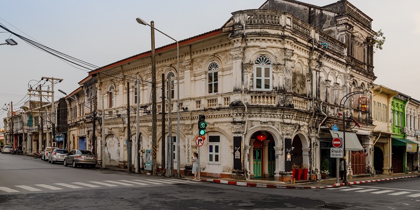 Chinpracha House is also a frequent location for film shoots due to its authentic ambiance.