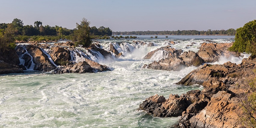 Ka Chanh Waterfall, one of the beautiful waterfalls in Cambodia, surrounded by lush greenery.
