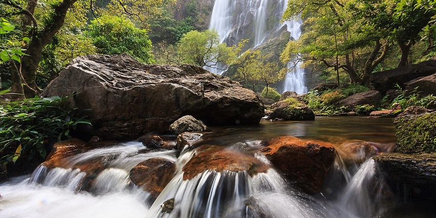 A relaxing view of Haew Suwat Waterfall in Thailand’s Khao Yai National Park.