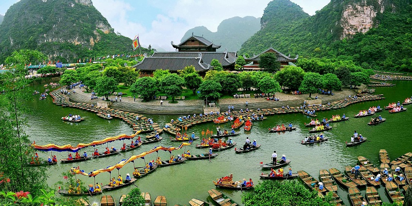 Trang An happens to be an eco-tourism site that stretches across 2,000 hectares of land.