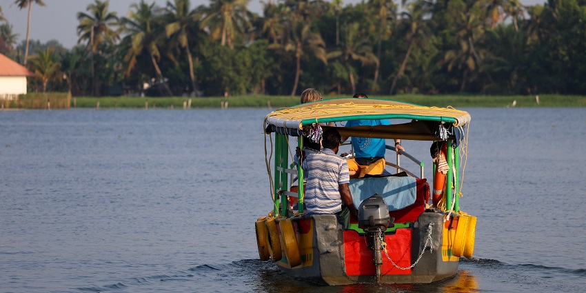 Cruise through Alleppey’s backwaters, a relaxing escape not far from Sri Lanka's coast.