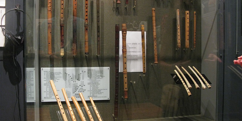 Miniature replicas of lyres or pan flutes, perfect for history lovers and collectors, are among the best things to buy in Greece.