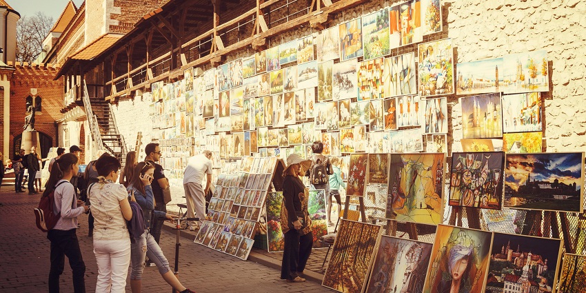 Take home Milan-inspired prints that beautifully reflect its rich art and architecture.