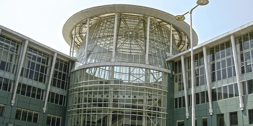 An image of the exterior of the Atrium Mall, one of the famous malls in Manama, Bahrain.