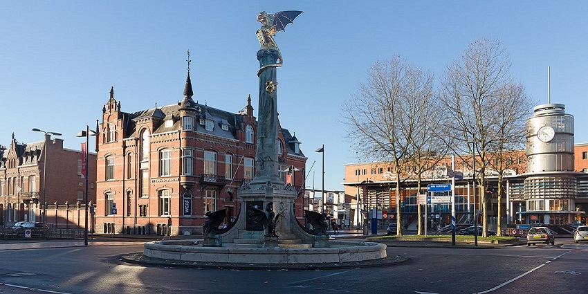 Carnival atmosphere in Den Bosch: one of the best things to do in the Southern Netherlands