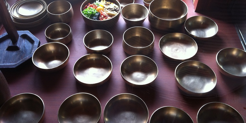 Bangjja bronze tableware set with bowls, is undoubtedly the best things to buy in Korea