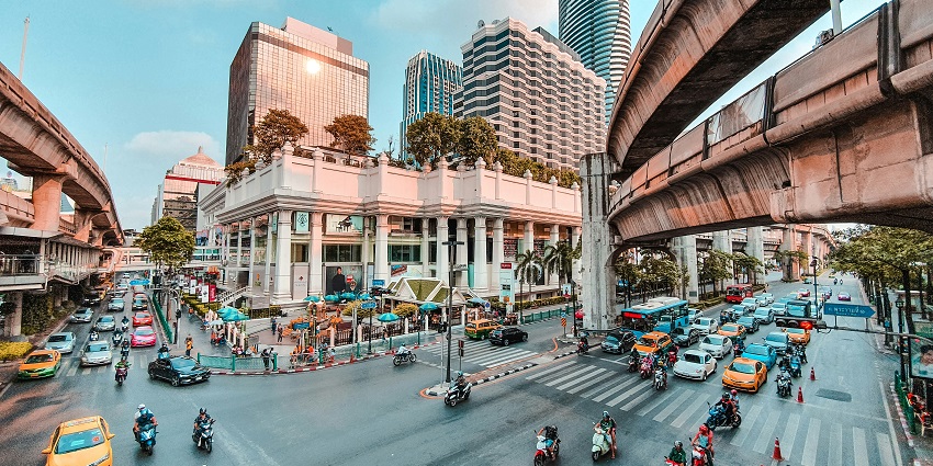 Bangkok energises travellers with grand palaces, bustling markets and street life