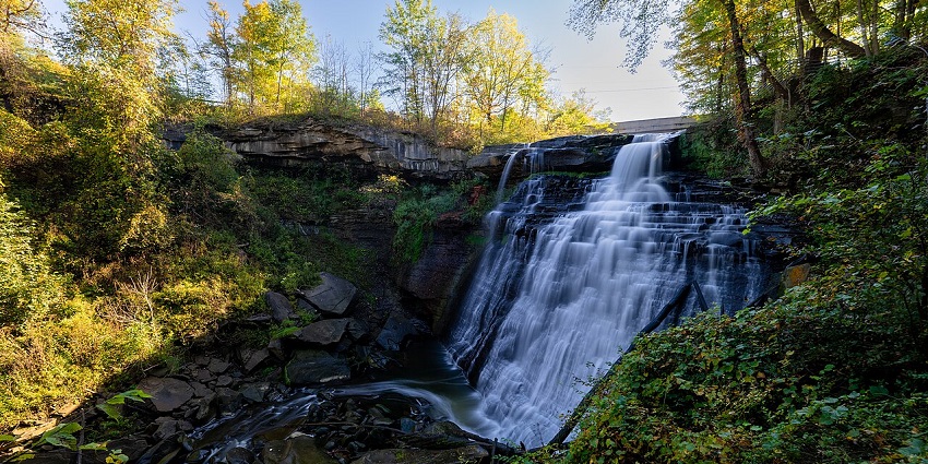 A picturesque region filled with rolling hills, vineyards, historic estates, and art museums, among the famous places to visit near Philadelphia.