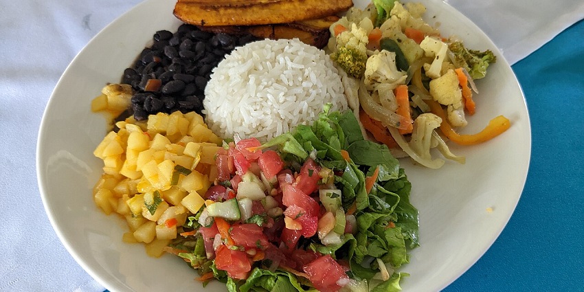 An image showing a vegetarian casado meal, considered the top food in Costa Rica.